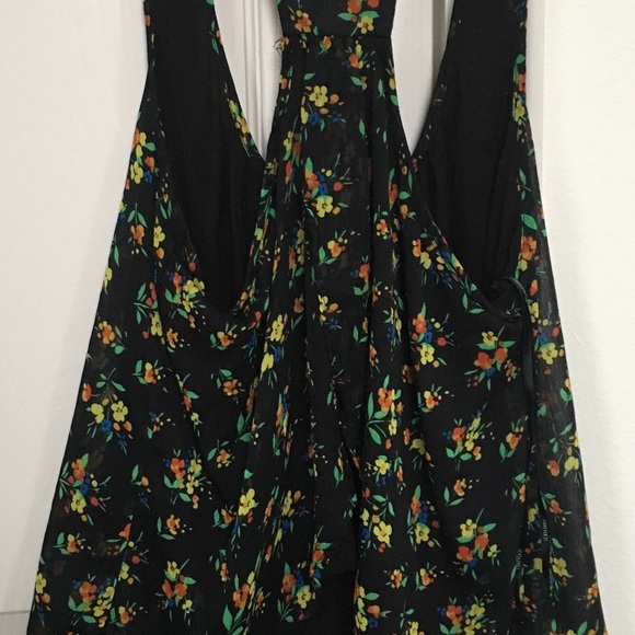 Forever 21 Floral Top - Picture 5 of 5